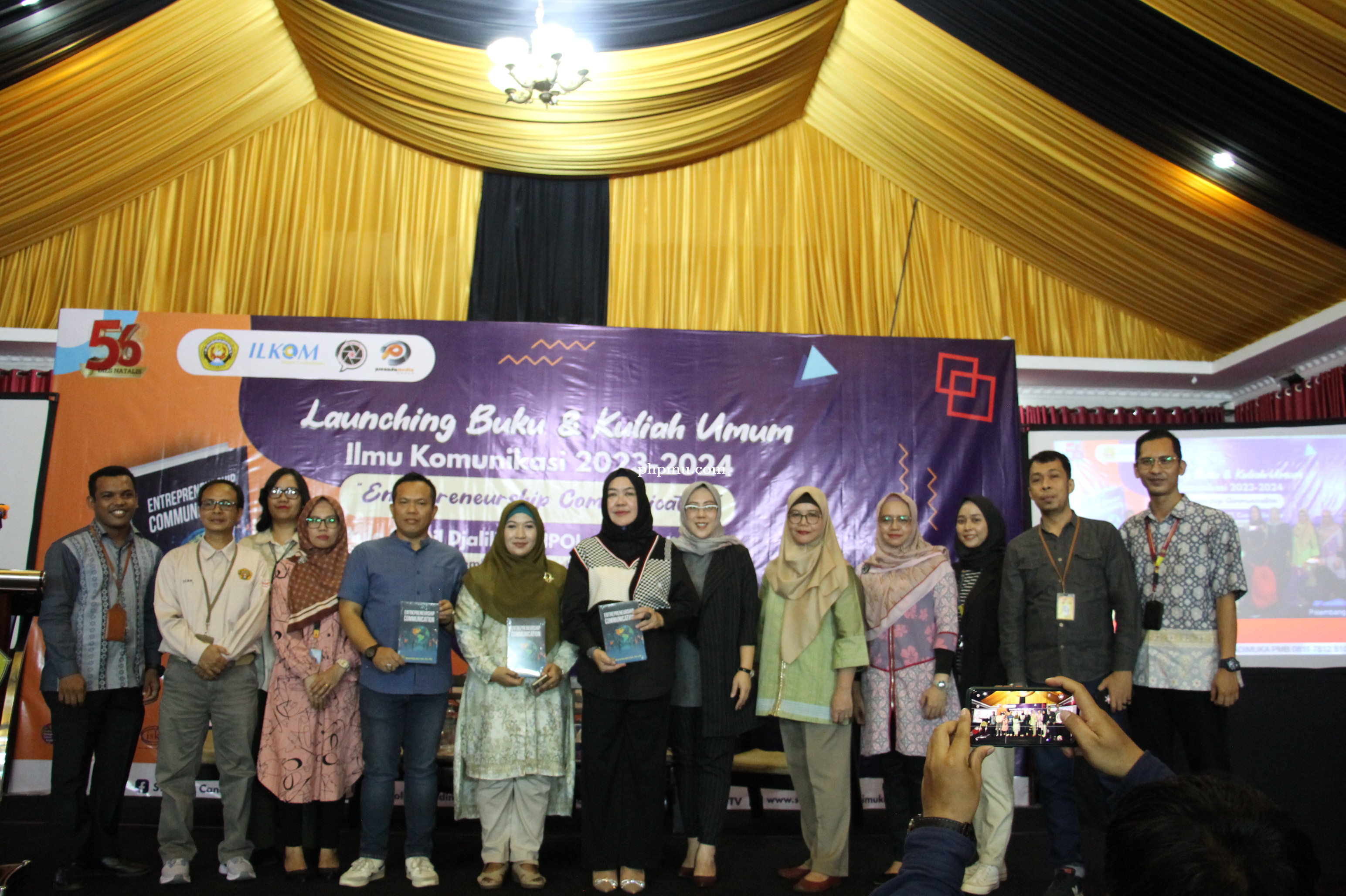 Launching Buku dan Kuliah Umum Ilmu Komunikasi Tahun Akademik 2023-2024 Entrepreneurship Communicati