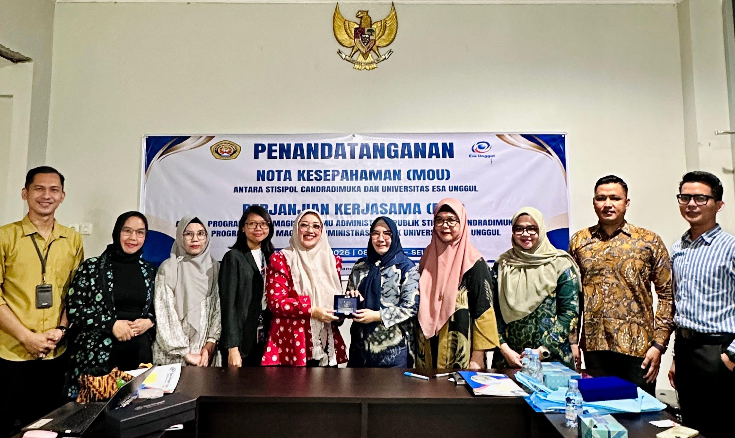 Penandatanganan MoU & Perjanjian Kerja Sama STISIPOL Candradimuka & Universitas Esa Unggul