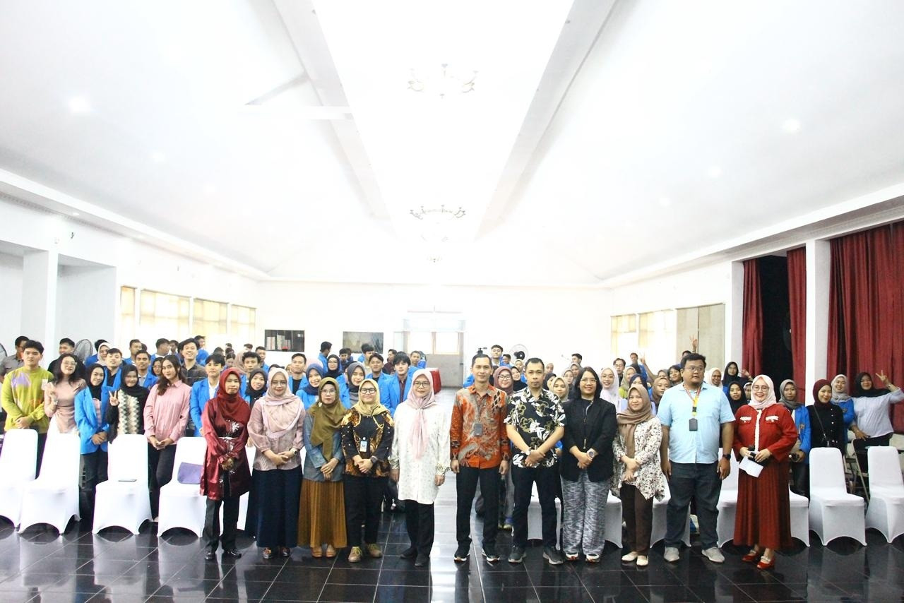 Pembekalan Penulisan Skripsi dan Jurnal bagi Mahasiswa STISIPOL Candradimuka